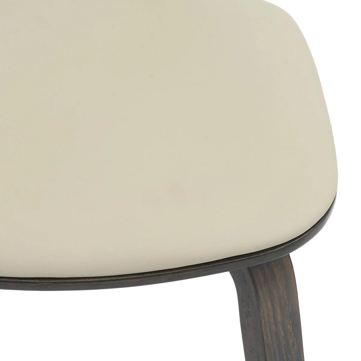 LeisureMod Fynix 5-Piece Dining Set with Round Wooden Table in Walnut and 4 Leather Chairs